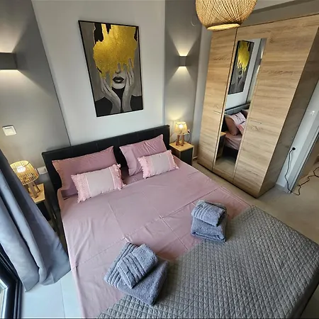 Apartment ε5centralapartmentnearthesea *