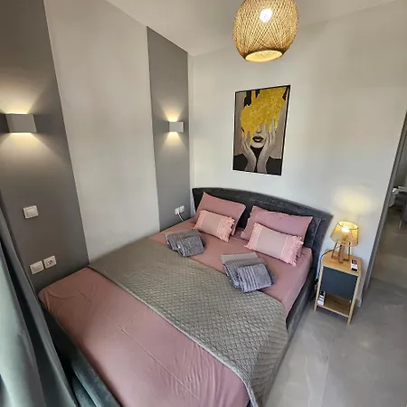 ε5centralapartmentnearthesea Apartment